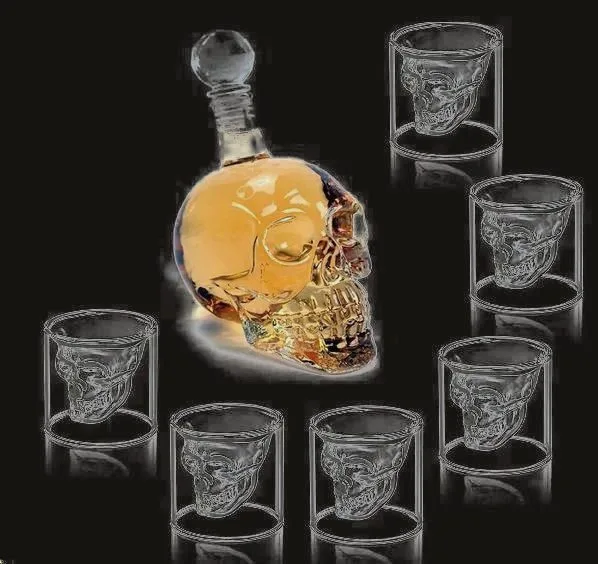 Glas-Set «Totenkopf», Dekanter 750 ml · Gläser 150 ml