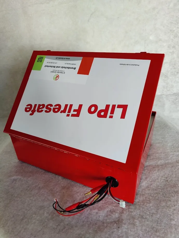 LiPo Firesafe Typ 04 Eco mit Stromanschluss zum Laden im Koffer